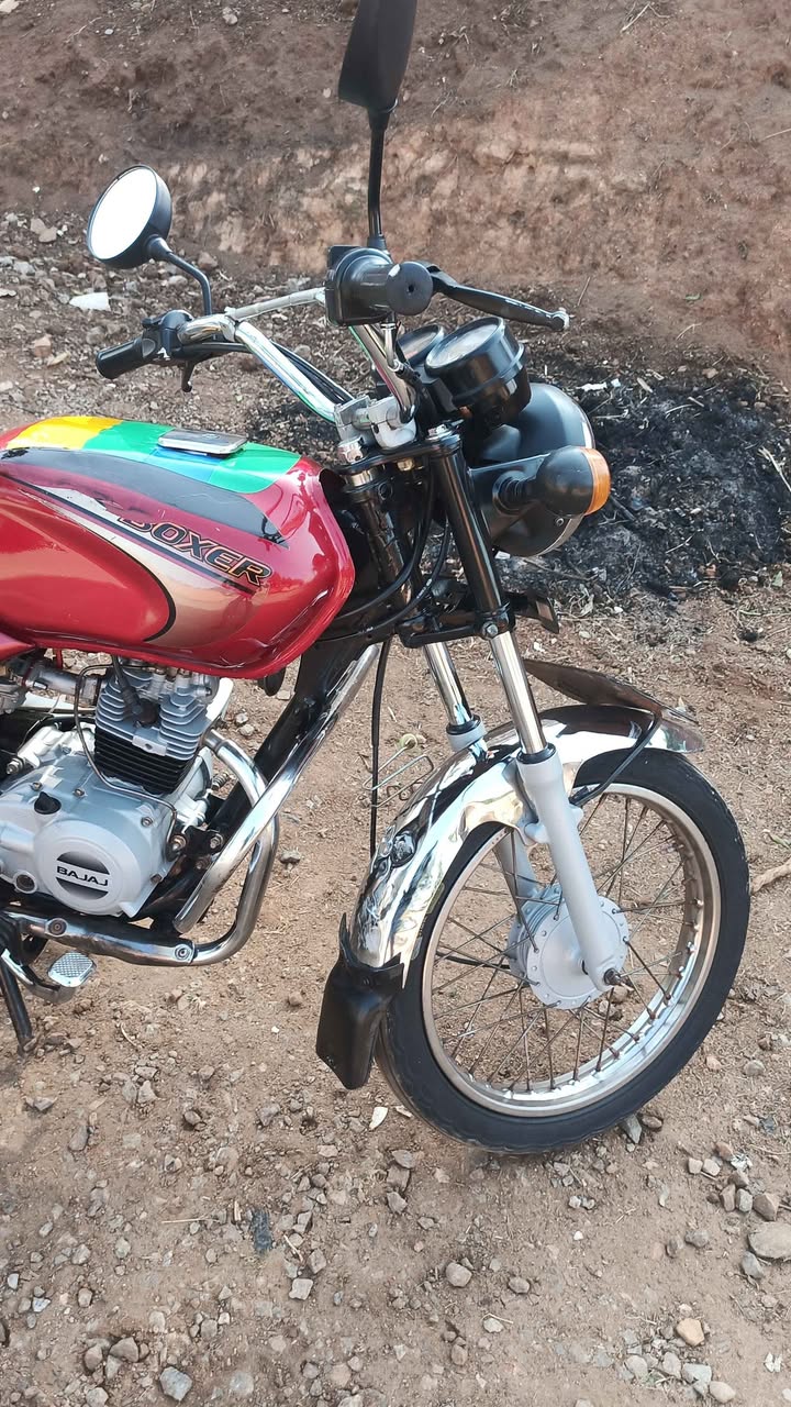 A picture of 2021 Bajaj 2021