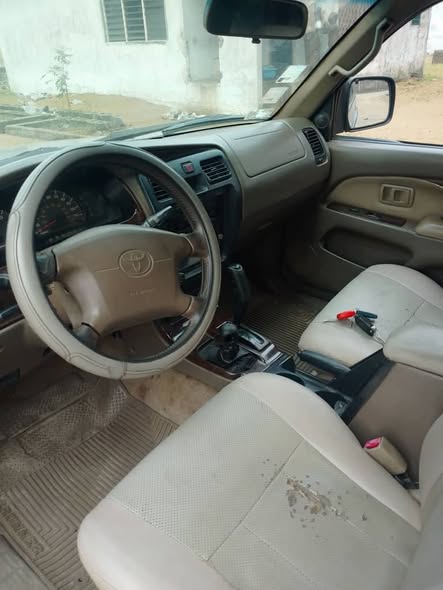 A picture of 4 runner automatic with auxiliary working perfectly buy an drive