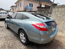 A picture of Brand Honda Model Accord Crossstour Year 2011 Engine Gear and