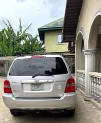 A picture of 03 Highlander