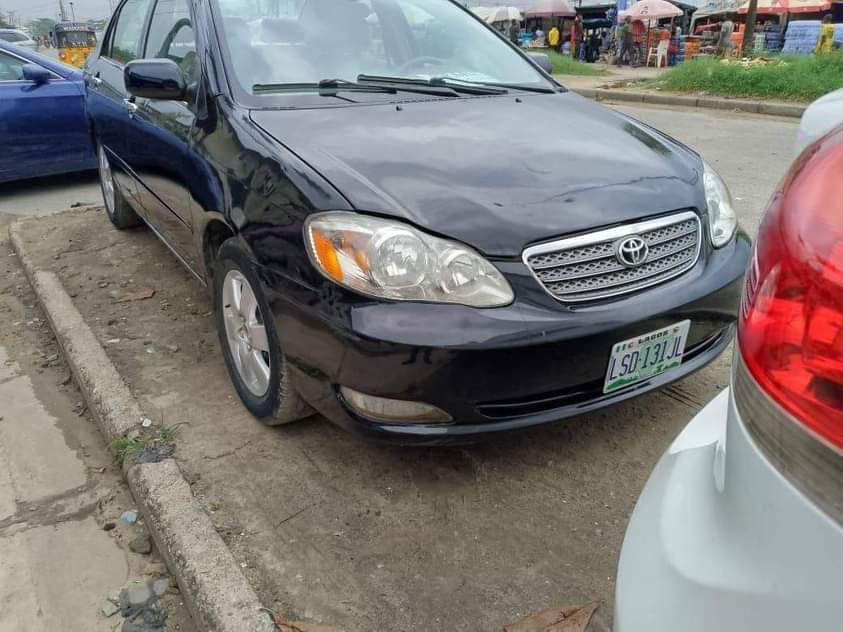A picture of 2005 Toyota Corolla 4