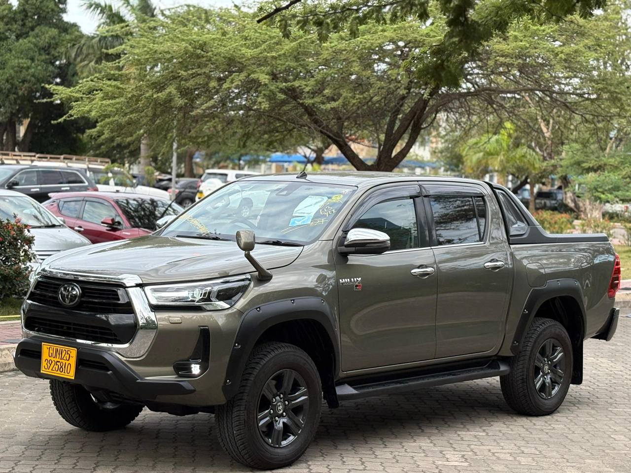 A picture of  TOYOTA HILUX DOUBLE CABIN GR Bei price 133 000