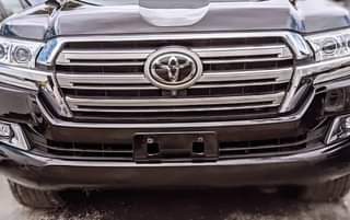 A picture of LAND CRUISER V8