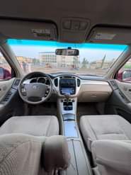 A picture of FEW MONTHS USED TOYOTA HIGHLANDER 2005 MODEL FIRST BODY WITH