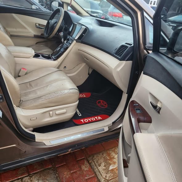 A picture of Car