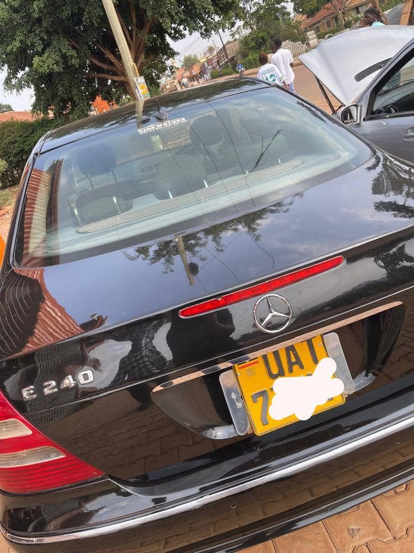 A picture of MERCEDES BENZI E CLASS