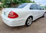 A picture of MERCEDES BENZ E320