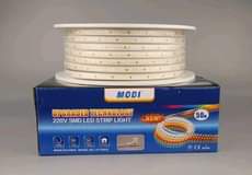 Chomi L.