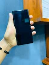 A picture of Samsung note 9