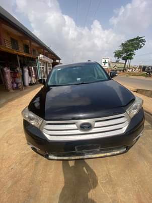 A picture of 2012 Toyota Highlander Limited Toks standard 2012 model used registered