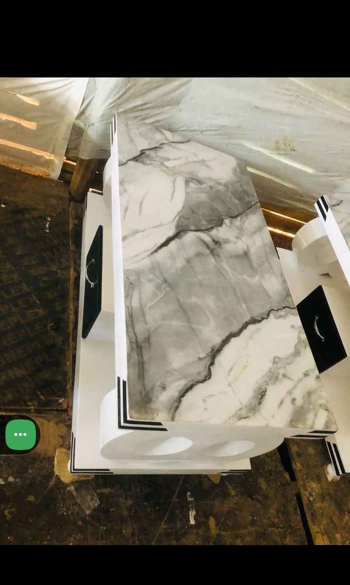 A picture of Marble center tables