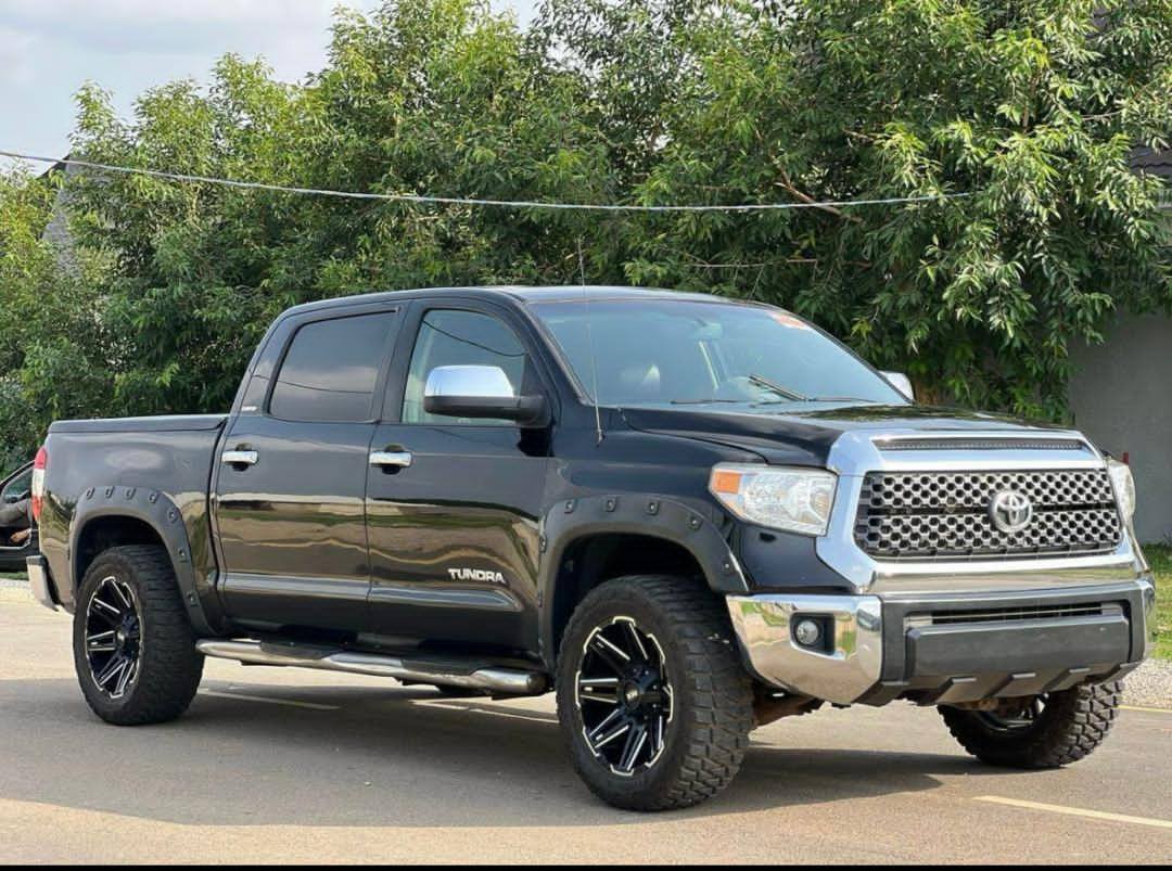 A picture of  2013 Toyota Tundra Heavy Duty Beast Powerful V8 Engine