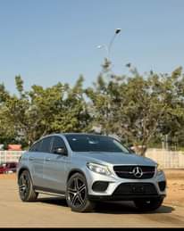 A picture of Mercedes Benz GLE450 2017
