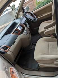 A picture of Toyota Noah