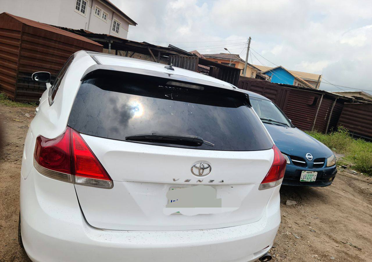 A picture of Toyota Venza 2010