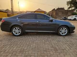 A picture of Lexus es350
