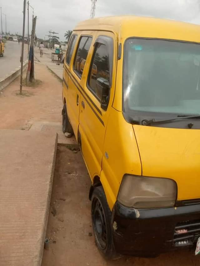 A picture of here is a tokunbo standard bus. Suzuki chain engine. Working