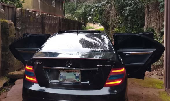 A picture of Mercedes Benz