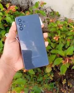 A picture of SAMSUNG A32