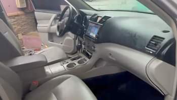 A picture of Neatly used 2012 direct Toyota Highlander going for 9 3m
