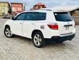 A picture of Clean Few Months Used Toyota Highlander 2010 White snow upgraded