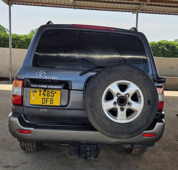 A picture of Toyota Land Cruiser VX