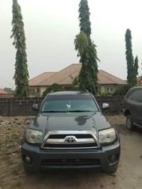 A picture of Toyota 4runner
