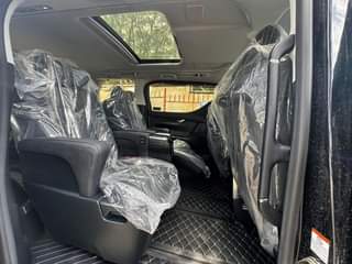 A picture of TOYOTA ALPHARD