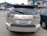 A picture of LEXUS RX330
