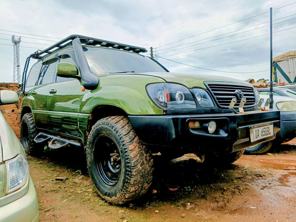 A picture of V8 Off road Land Cruiser Call 0757294136
