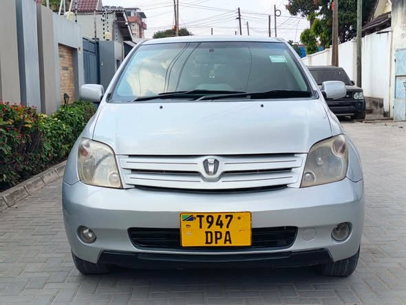 A picture of TOYOTA IST 0714058883