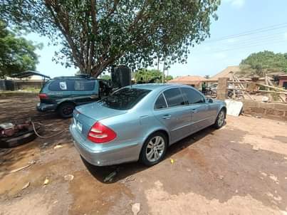 A picture of Mercedes benz E320 Sound engine and gear AC ice chilling