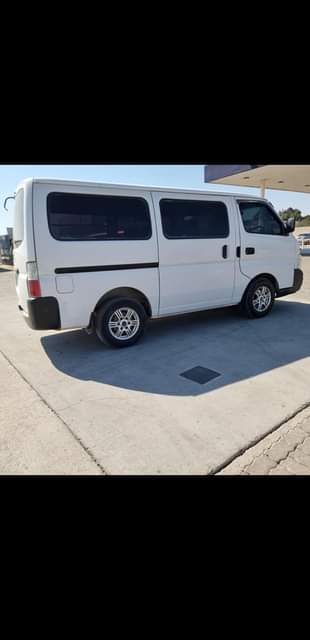 used nissan caravan