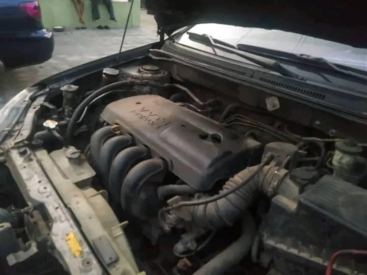 A picture of Toyota Corolla 04