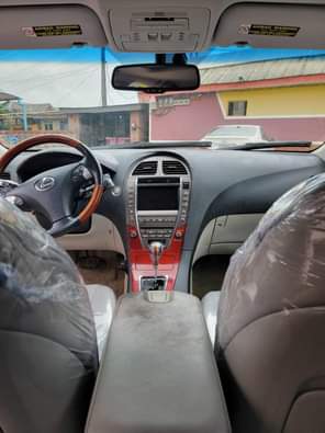 A picture of 2009 ES350 toks standard 9 1m Location Lagos state Call