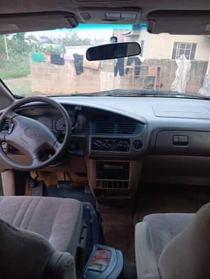 A picture of 08104854872 Newly baked Toyota Sienna for sale Engine and gear