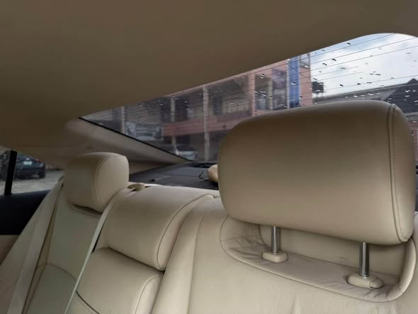 A picture of LEXUS ES2011 MODEL 08166301486