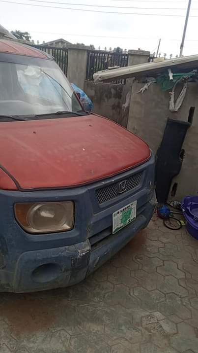 A picture of Honda Element