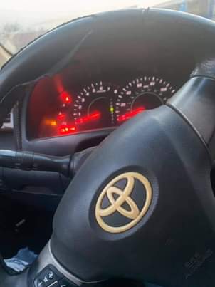 A picture of 2009 Toyota Camry with 4plug