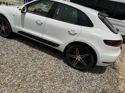 A picture of PORSCHE MACAN TURBO