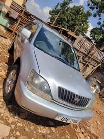 A picture of 1999 TOYOTA HARRIER 2 2cc