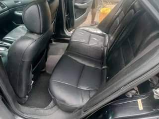 A picture of 2004 Honda Accord Four plugs