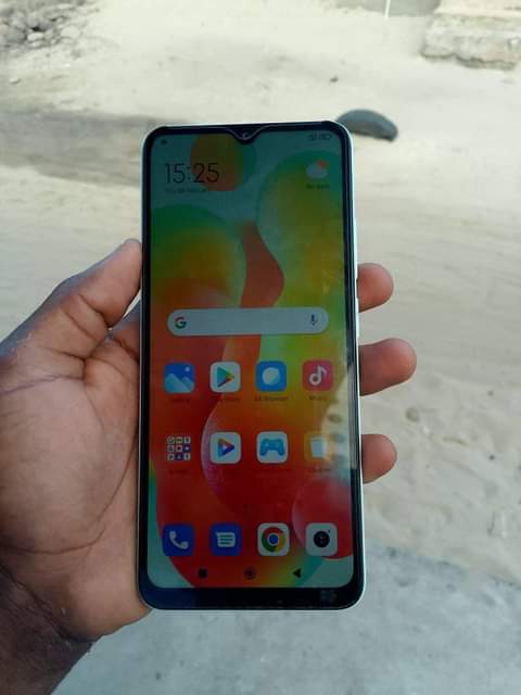 A picture of Redmi 12c