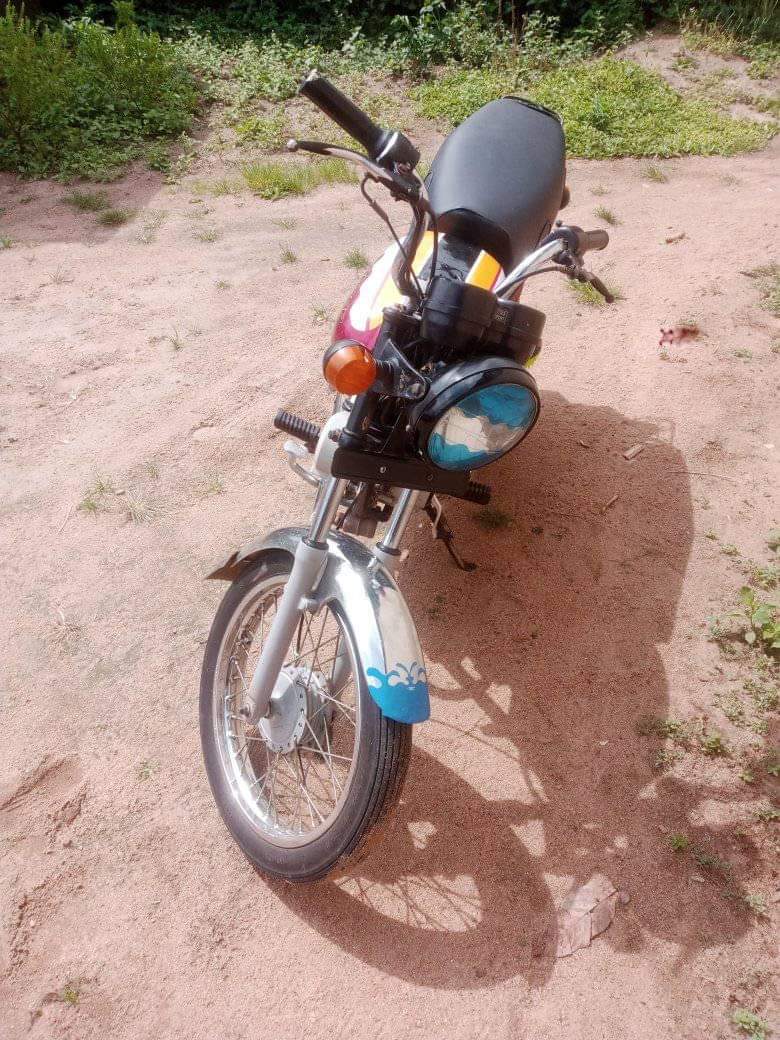 A picture of Boxer bajaj
