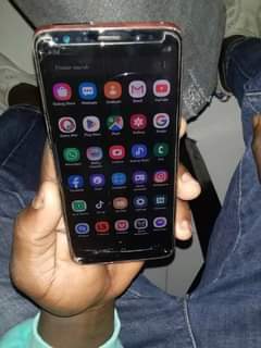 A picture of Samsung s9