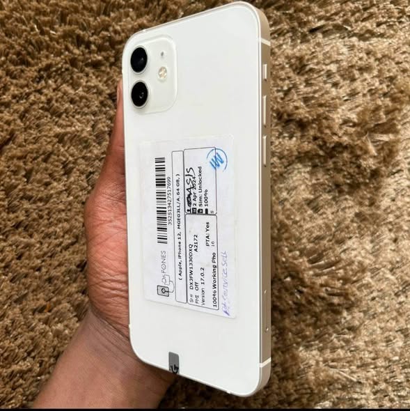 A picture of iphone piece