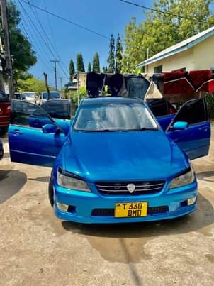 used toyota altezza