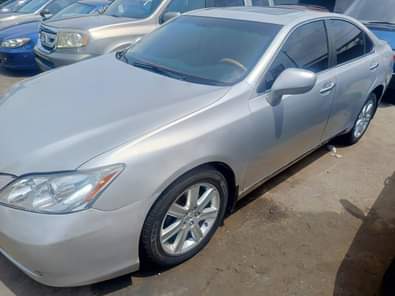 A picture of 2008 Es350 Engine and gear Ac perfect Buy and drive