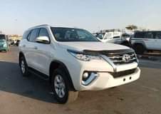 A picture of Toyota Fortuner Year 2015 Fuel Diesel Engine 1KD Colour Pearl