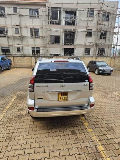 A picture of 2009 Toyota Land cruiser 4wd
